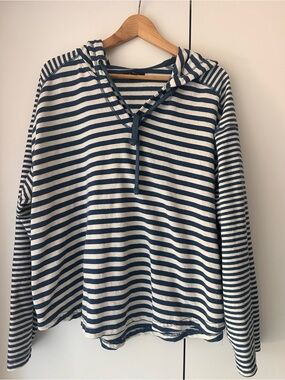 Navy and Cream Striped Hooded Pullover beach summer